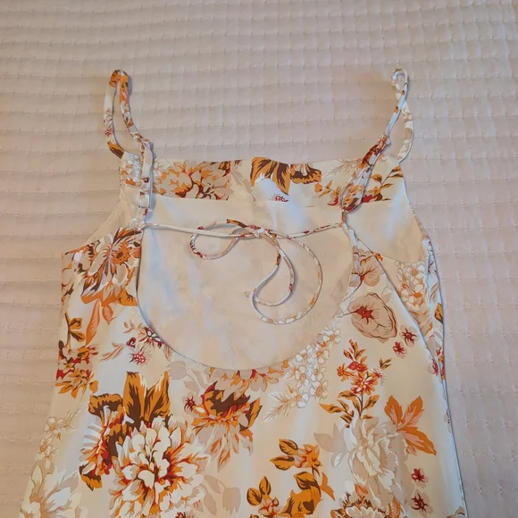 Petal & Pup Yelena Dress, Floral Maxi Open Back Women's Size 0 - Picture 11 of 15